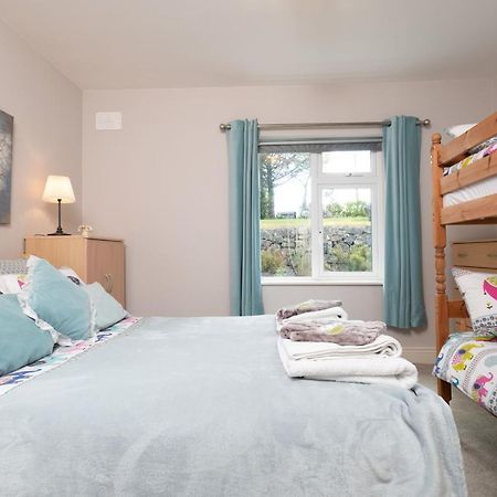 Luxury Apartment, Bed And Breakfast Γκάλγουεϊ Εξωτερικό φωτογραφία