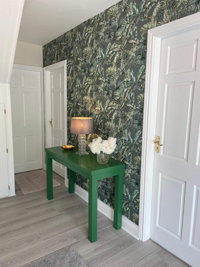 Luxury Apartment, Bed And Breakfast Γκάλγουεϊ Εξωτερικό φωτογραφία