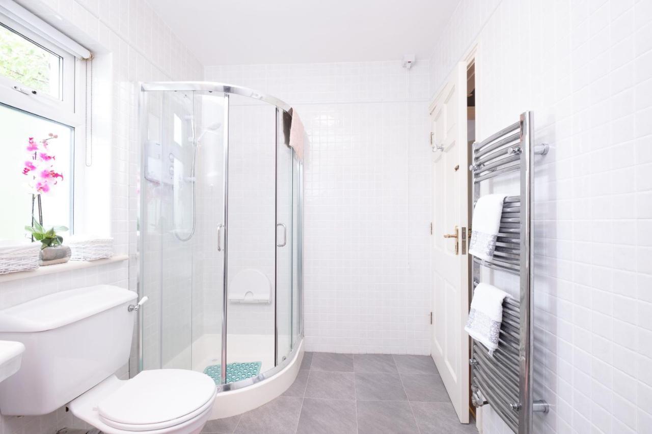 Luxury Apartment, Bed And Breakfast Γκάλγουεϊ Εξωτερικό φωτογραφία
