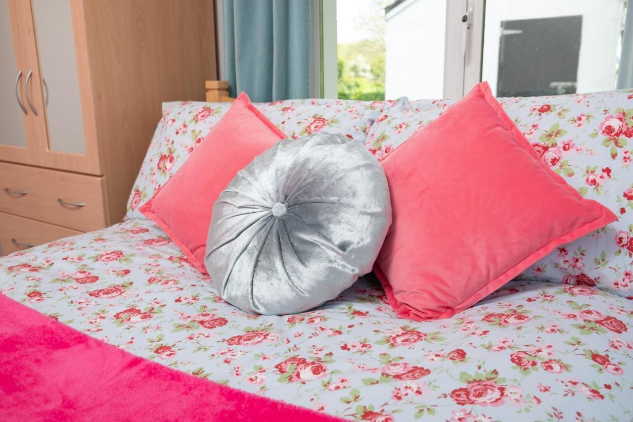 Luxury Apartment, Bed And Breakfast Γκάλγουεϊ Εξωτερικό φωτογραφία